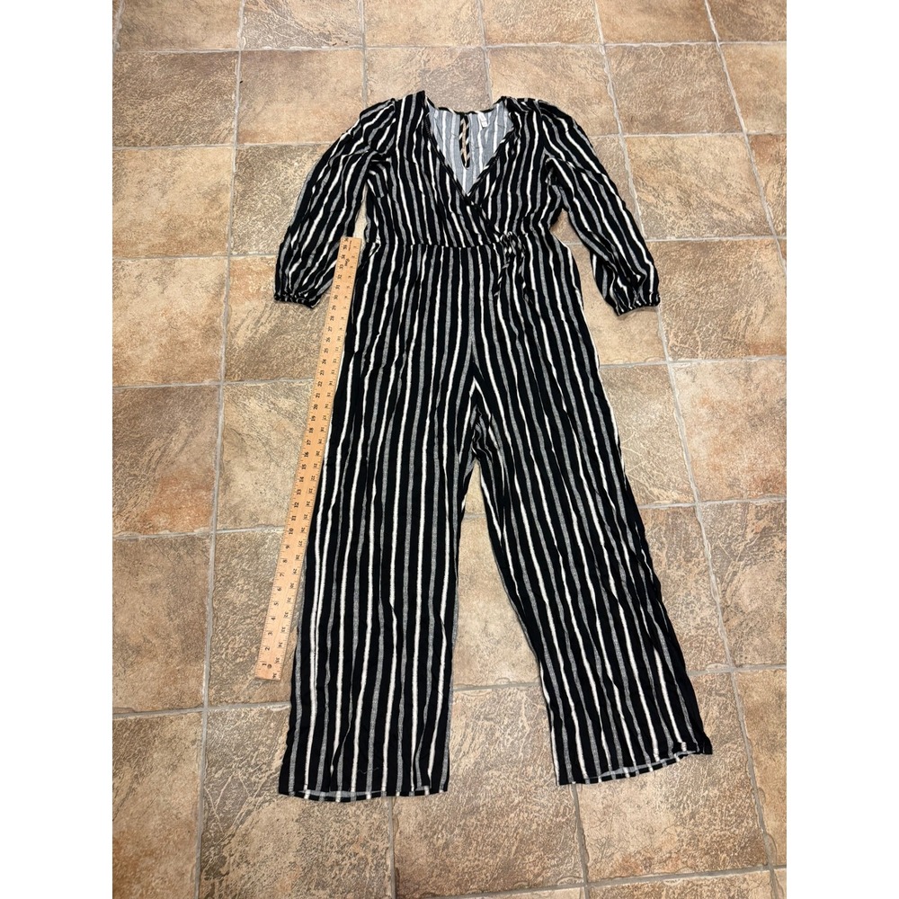 Xhilaration Womens XL Black White Striped Long Sleeve V-Neck Jumpsuit Wide Leg